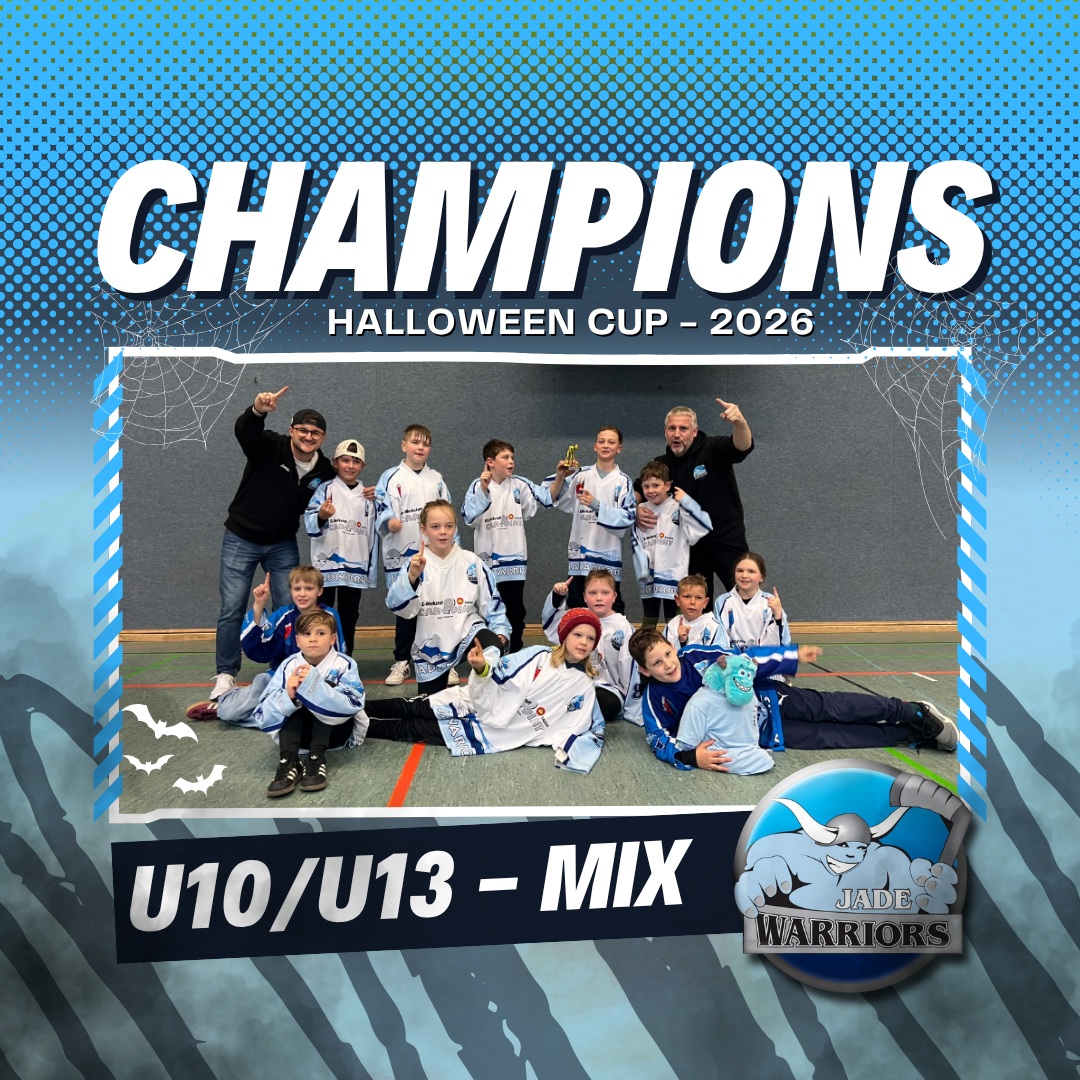 🎃🏆 DOPPELSIEG FÜR DIE JADE WARRIORS! 🏆🎃

Nicht nur die Großen, auch unser Nachwuchs hat beim Halloween Cup in Oldenburg ordentlich abgeliefert!🔥

Das U10/U13-Mix-Team unter der Leitung von Trainer Martin Klemme und Jonas Menzel holt sich ebenfalls PLATZ 1 und damit den Pokal nach Wilhelmshaven! 🥇👊🏼

Mit 3 Siegen, 1 Unentschieden und nur einem kleinen Ausrutscher zeigte unser Nachwuchs eine starke Leistung und bewies jede Menge Kampfgeist, Teamzusammenhalt und Spielfreude! 💪🏼😎

Wir sind stolz auf euch!

🏆 Jade Warriors – von den Kids bis zu den Großen erfolgreich! 🏆

Zwei Teams, ein Ziel: DEN POKAL NACH WILHELMSHAVEN HOLEN! 🌊🔥

Glückwunsch an alle Spielerinnen und Spieler sowie an unsere Trainer Martin Klemme und Jonas Menzel! 👏🏼